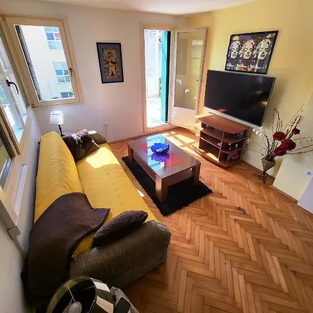 Zee Apartmán